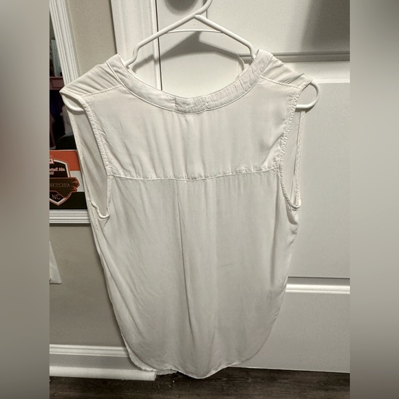 Muscle Style Tank - Picture 2 of 4